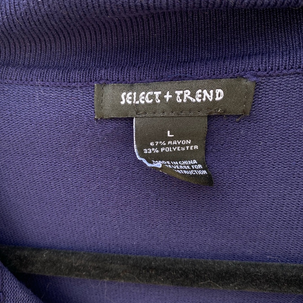 Fun Collared Top - Picture 2 of 3
